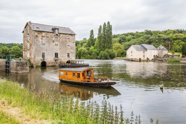 Ecluse de la Roche au Maine - Loigné-sur-Mayenne © Ph. Caharel